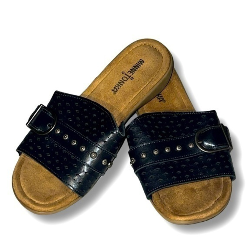 MINNETONKA Sandals 2 for $22❇️